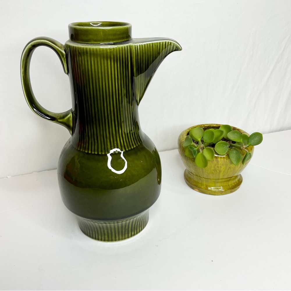 Vintage Arklow Ireland Olive Green Ribbed Ceramic Pitcher - Picture 1 of 6